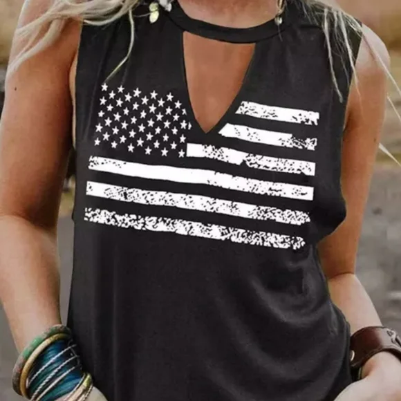 ๐ฅNew boutique American flag cut out Tank - Picture 1 of 7